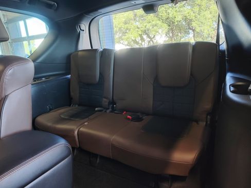 Used 2020 Nissan Armada Platinum w/ Platinum Reserve Package RWD image 24