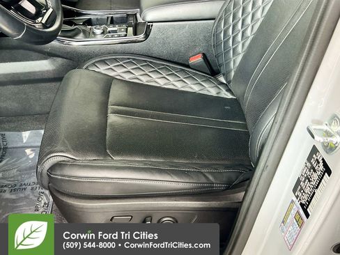 Used 2022 Kia Sorento SX Prestige AWD/4WD image 25
