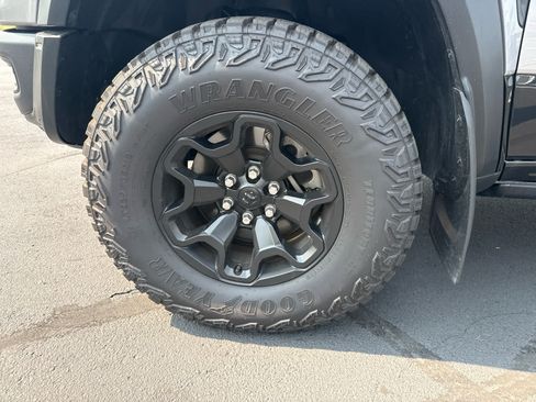 Used 2022 RAM 1500 TRX w/ TRX Level 2 Equipment Group AWD/4WD image 19