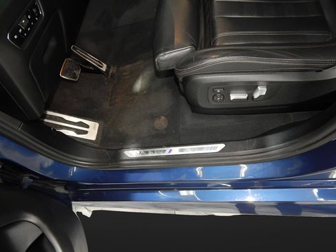 Used 2019 BMW X5 xDrive40i w/ M Sport Package image 14