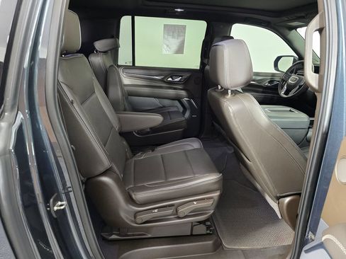 Used 2022 GMC Yukon XL Denali AWD/4WD image 12