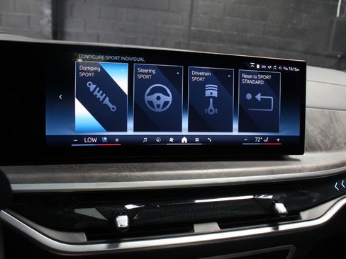 Used 2024 BMW X7 xDrive40i w/ Executive Package AWD/4WD image 72