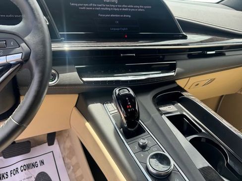 Certified 2023 Cadillac Escalade Premium Luxury AWD/4WD image 15