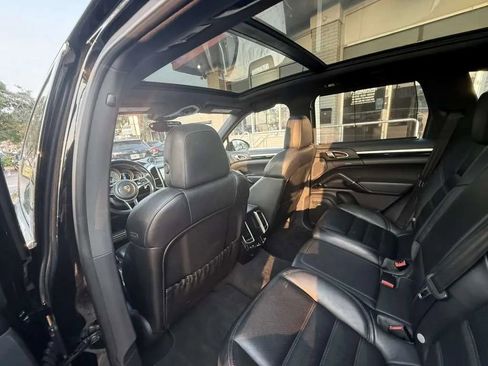 Used 2016 Porsche Cayenne S w/ Premium Plus Package AWD/4WD image 13