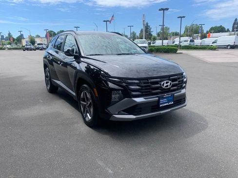 Certified 2025 Hyundai Tucson SEL AWD/4WD image 10