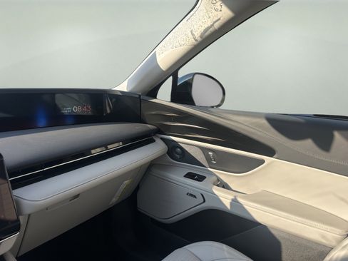 New 2026 Lincoln Nautilus Reserve image 17