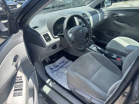 Used 2010 Toyota Corolla LE FWD image 11