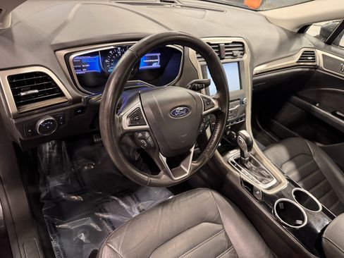 Used 2013 Ford Fusion SE image 17