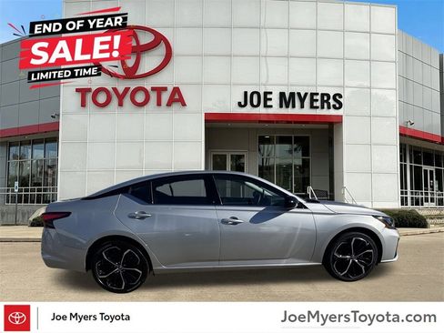 Used 2025 Nissan Altima 2.5 SR image 4