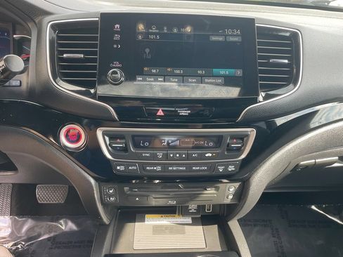 Used 2020 Honda Pilot Black Edition image 29