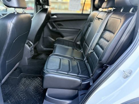 Used 2020 Volkswagen Tiguan SEL Premium R-Line image 24