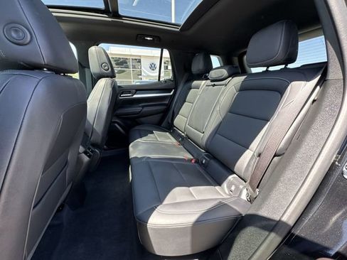 Used 2025 GMC Terrain Elevation w/ Elevation Premium Package FWD image 26