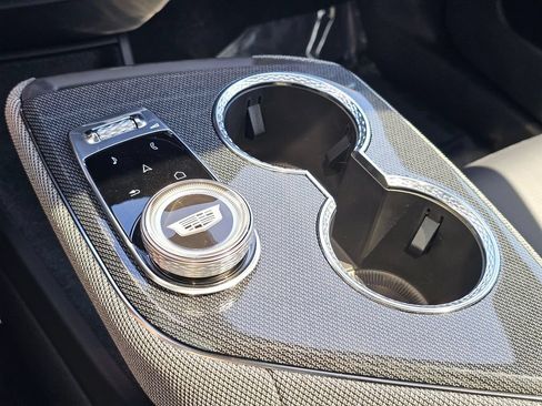 New 2026 Cadillac Optiq Sport 2 AWD/4WD image 32