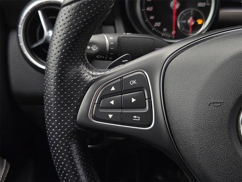 Used 2019 Mercedes-Benz CLA 250 CLA 250 image 23