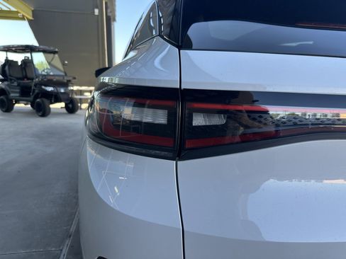 Used 2021 Volkswagen ID.4 1st Edition image 12