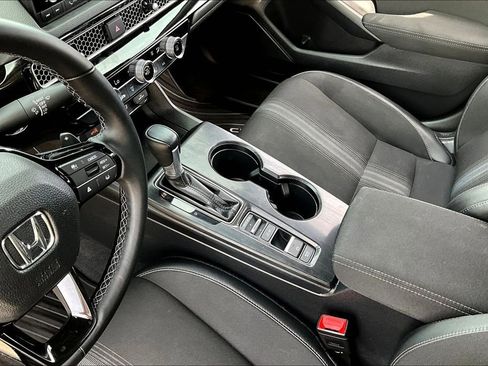 Used 2023 Honda Civic Sport image 17