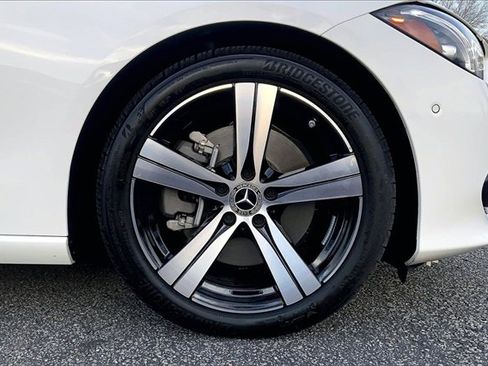 Used 2025 Mercedes-Benz C 300 4MATIC Sedan image 9