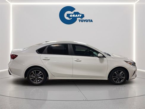 Used 2024 Kia Forte LXS image 9