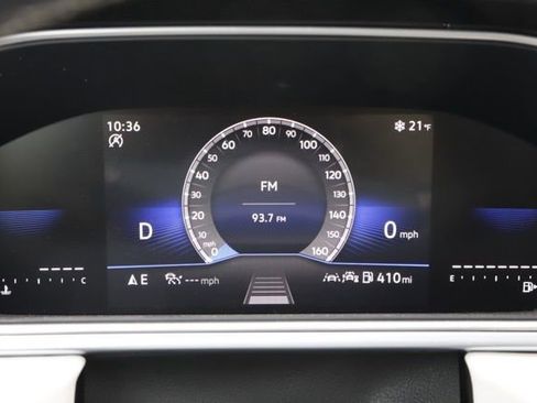 Used 2025 Volkswagen Taos SE w/ Black Wheel Package FWD image 27