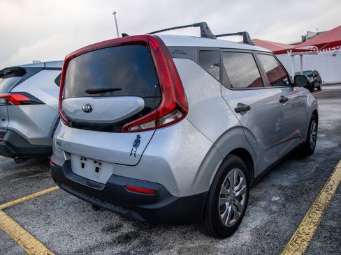 Used 2020 Kia Soul LX FWD image 8