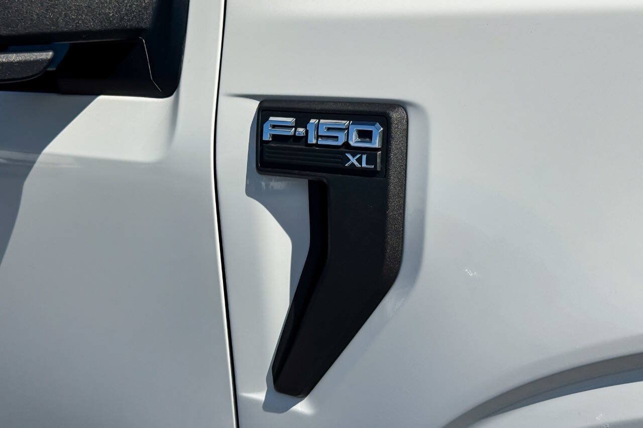 Used 2023 Ford F150 XL w/ XL Chrome Appearance Package AWD/4WD image 9