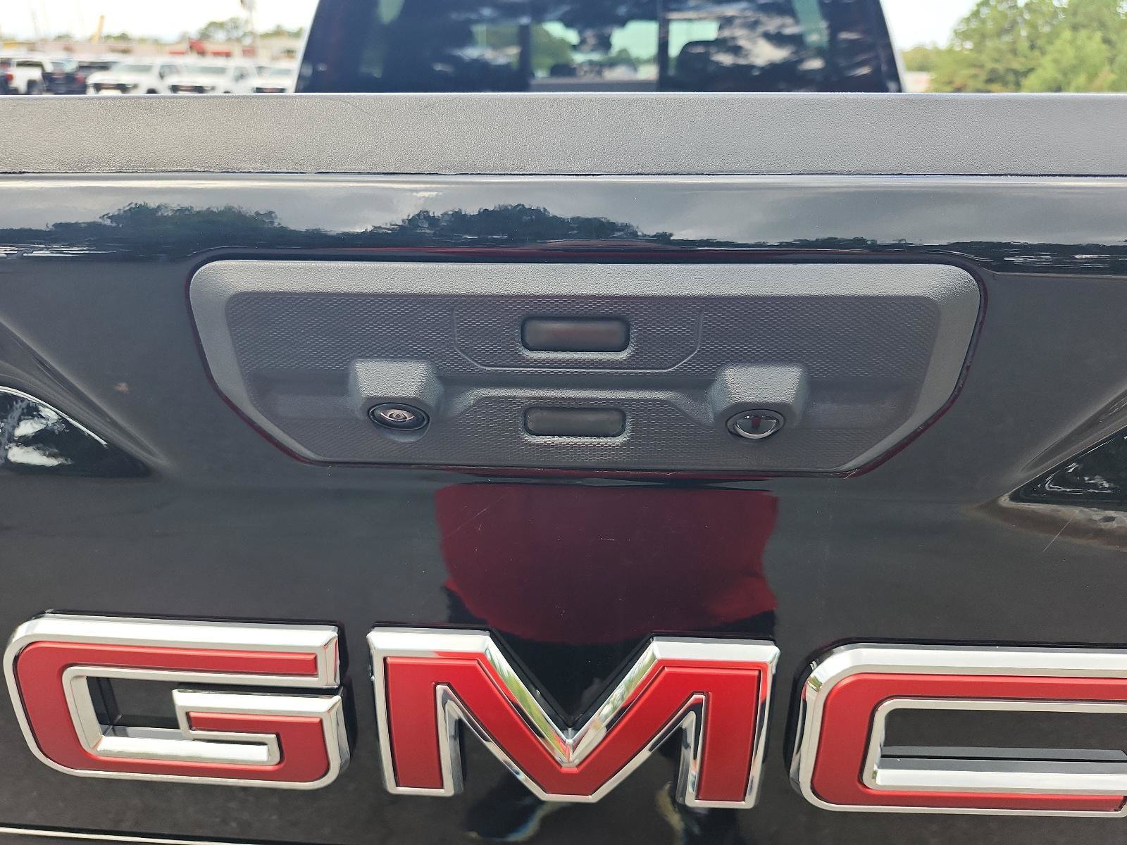 Used 2025 GMC Sierra 1500 Denali w/ Denali Reserve Package AWD/4WD image 12