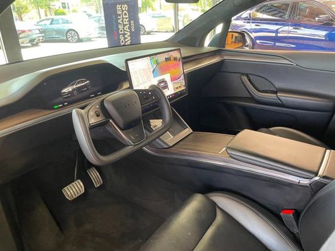 Used 2022 Tesla Model X AWD/4WD image 16