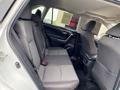 Used 2022 Toyota RAV4 XLE w/ Convenience Package AWD/4WD image 30