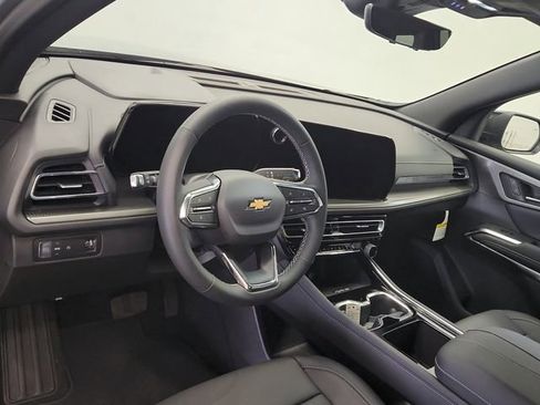 New 2026 Chevrolet Traverse LT image 17