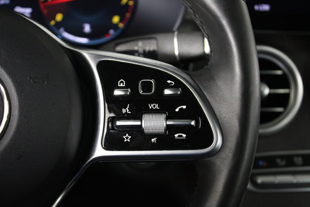 Used 2020 Mercedes-Benz GLC 300 image 29