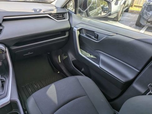Used 2024 Toyota RAV4 LE AWD/4WD image 17