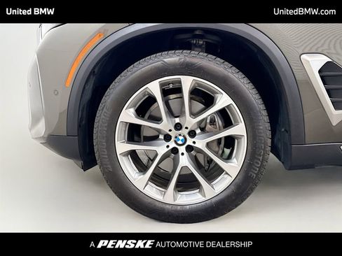 Used 2026 BMW X5 xDrive40i image 2
