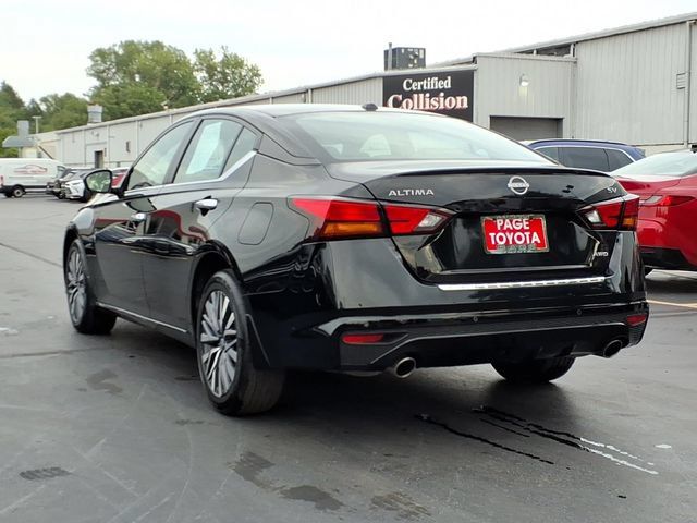 Used 2023 Nissan Altima 2.5 SV w/ SV Premium Package AWD/4WD image 6