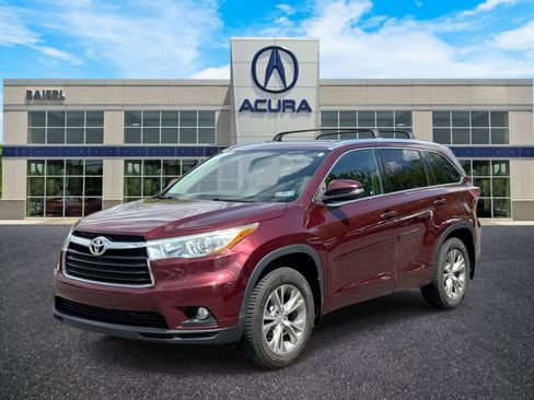 Used 2015 Toyota Highlander XLE AWD/4WD image 1