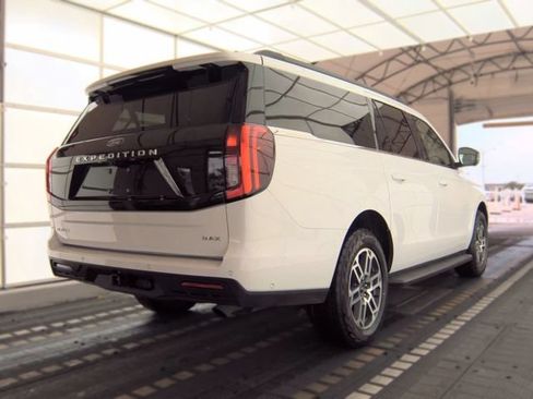 Used 2025 Ford Expedition Max Active AWD/4WD image 5