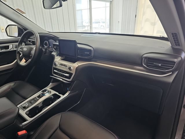 Certified 2023 Ford Explorer XLT w/ Equipment Group 202A AWD/4WD image 27