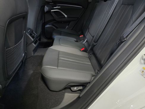 New 2025 Audi Q5 Premium Plus image 18