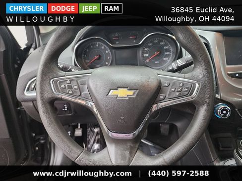 Used 2018 Chevrolet Cruze LT FWD image 16