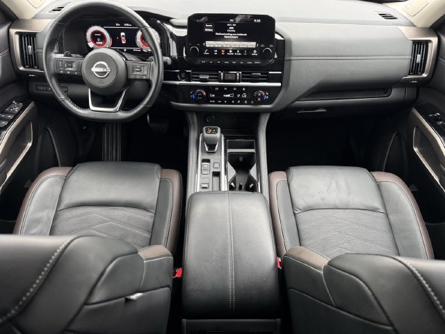 Used 2025 Nissan Pathfinder Platinum w/ Cargo Package FWD image 10