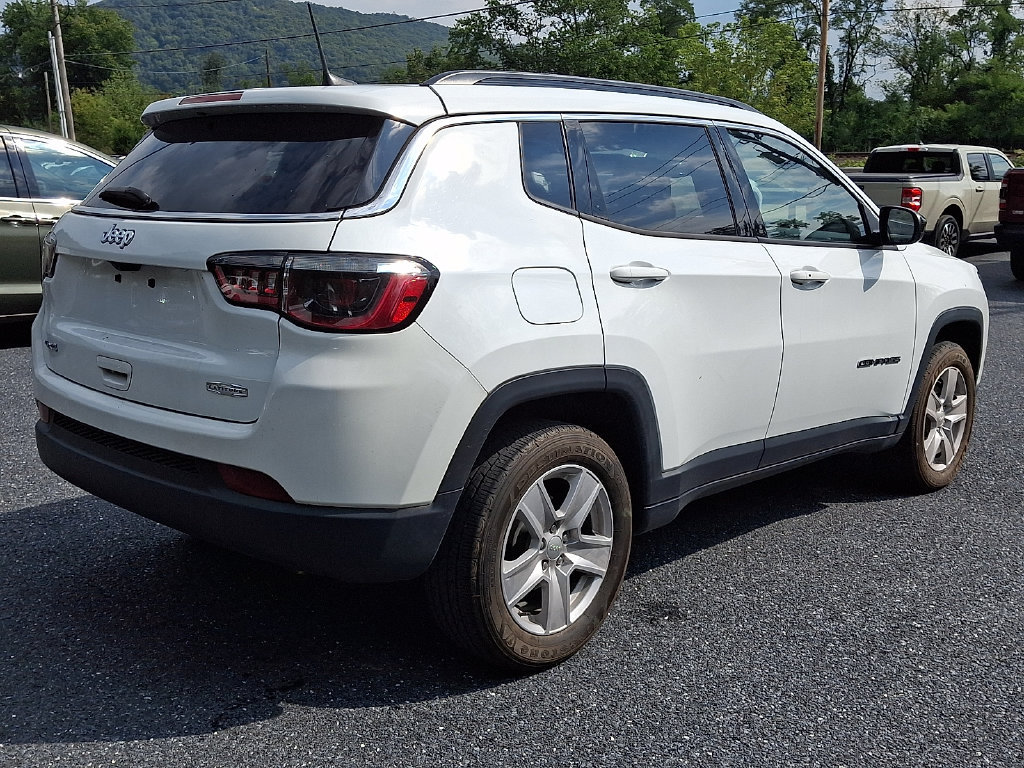 Used 2022 Jeep Compass Latitude w/ Convenience Group AWD/4WD image 9