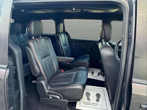 Used 2019 Dodge Grand Caravan GT image 13