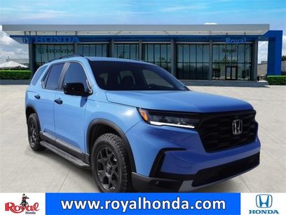 New 2025 Honda Pilot TrailSport