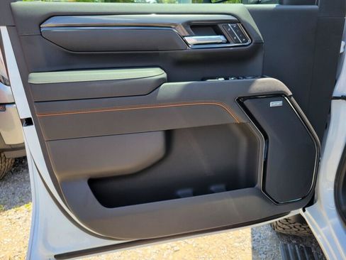 New 2026 GMC Sierra 2500 AT4 w/ AT4 Premium Plus Package AWD/4WD image 13