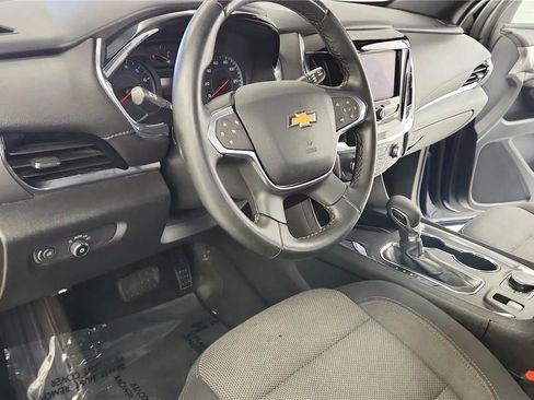 Used 2023 Chevrolet Traverse LT FWD image 21