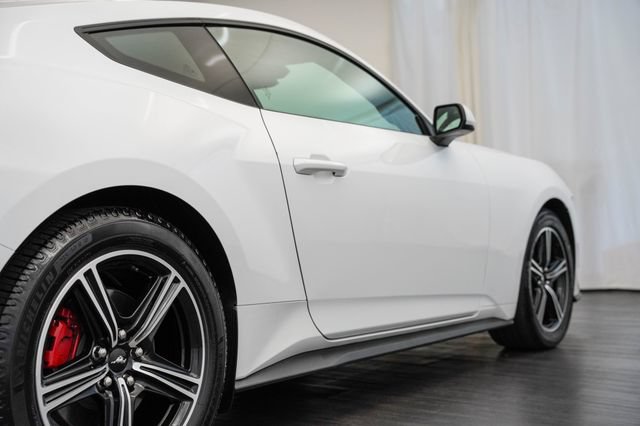 Used 2025 Ford Mustang Coupe RWD image 29