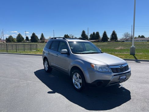Used 2010 Subaru Forester 2.5X Premium AWD/4WD image 6