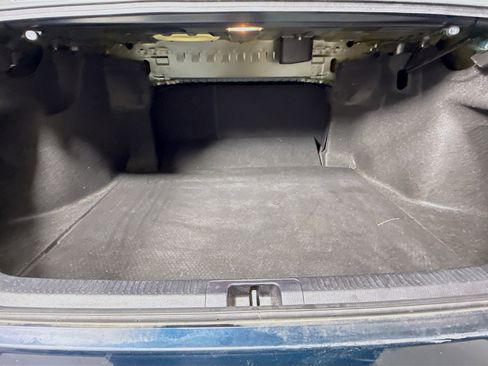 Used 2020 Toyota Camry SE FWD image 34