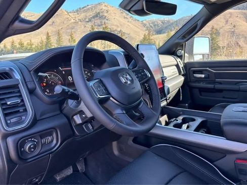 New 2026 RAM 2500 Laramie AWD/4WD image 42