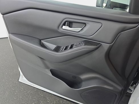 New 2026 Nissan Rogue SV w/ Cold Weather Package FWD image 25