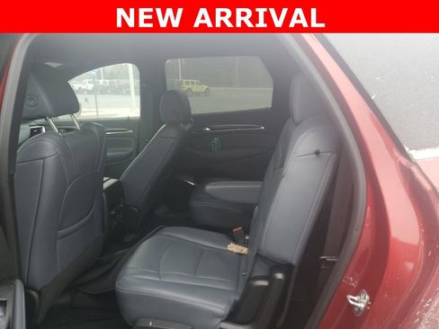 Used 2024 Buick Enclave Premium image 6